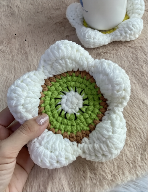 crochet kiwi coaster 4