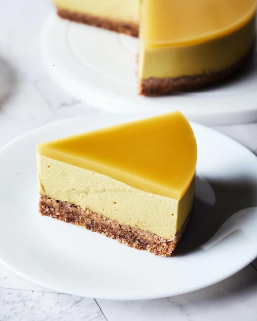 No-Bake Vegan Mango Cheesecake